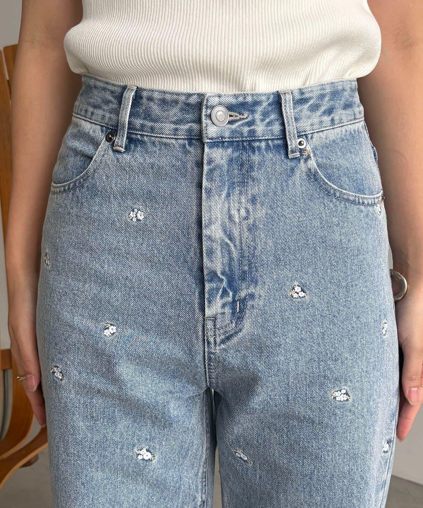 小花刺繡牛仔褲