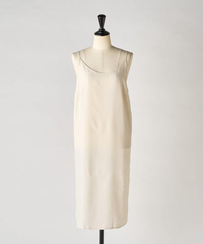 褶皺連衣裙