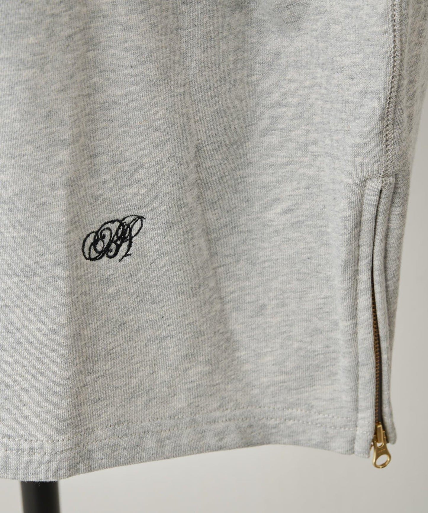 刺繡蝙蝠袖衛衣