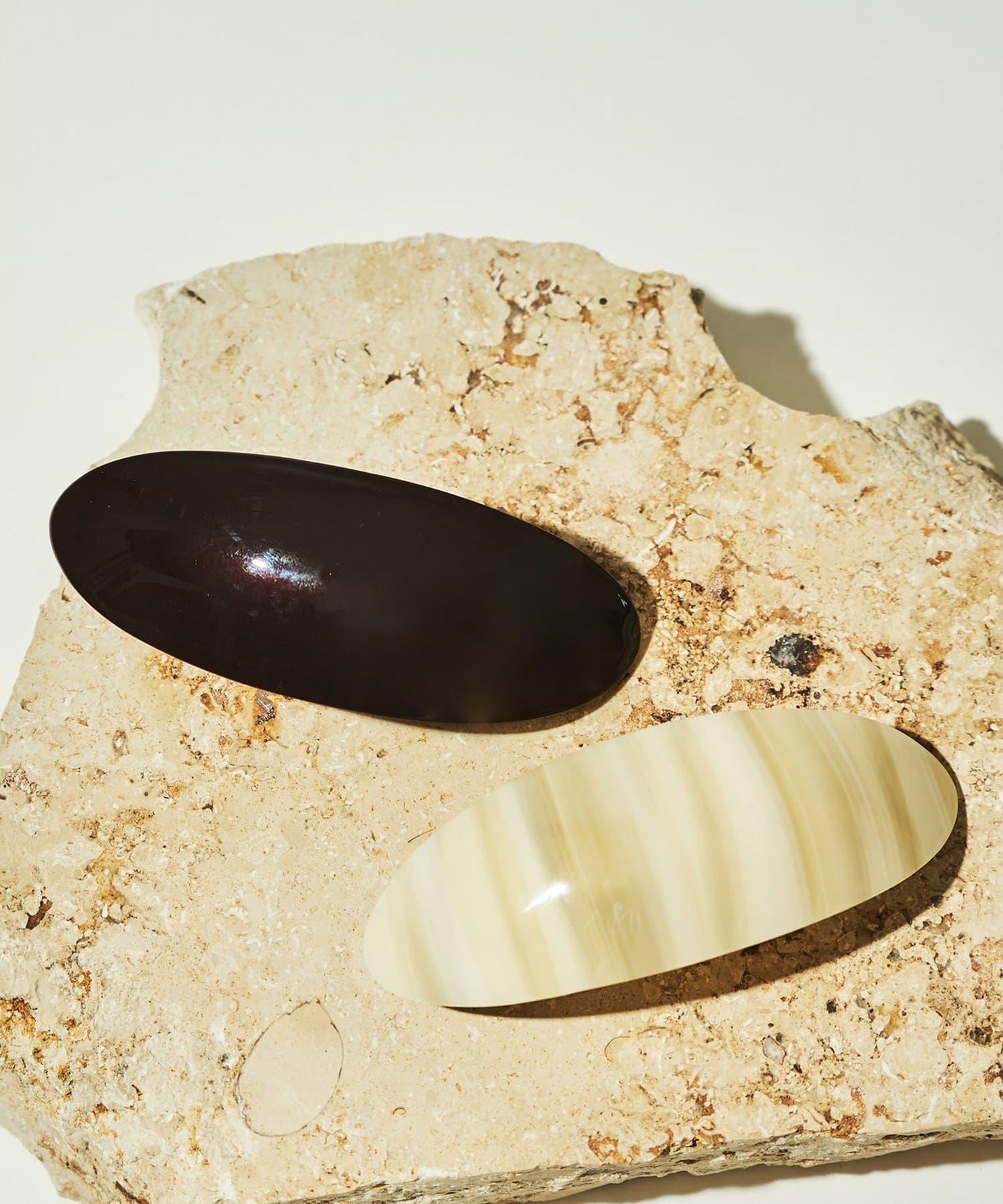SUI AVA OVAL CLIP