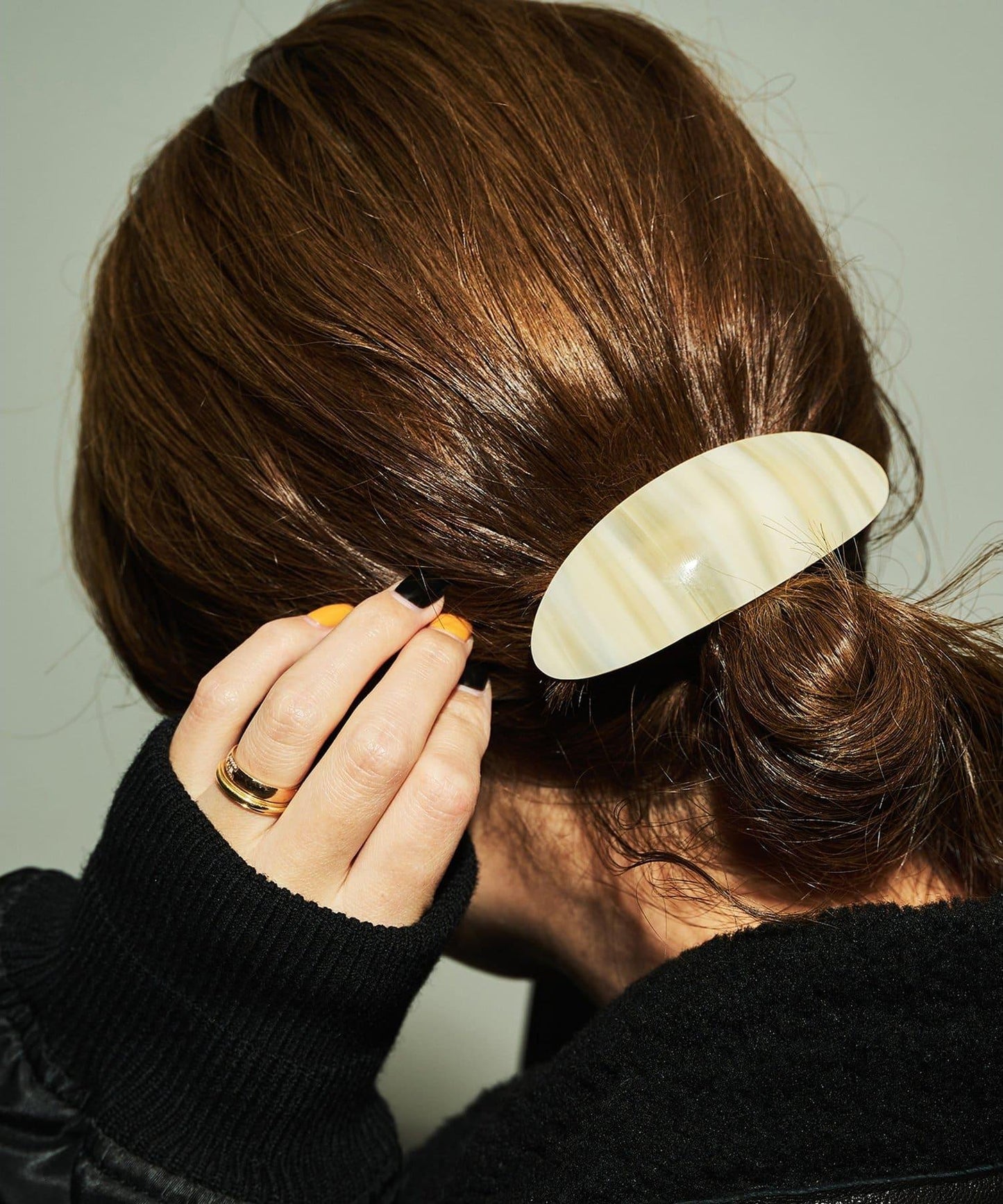 SUI AVA OVAL CLIP