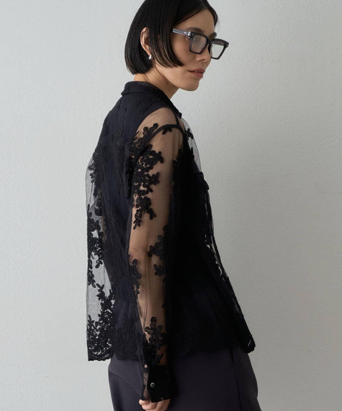 刺繡蕾絲襯衫