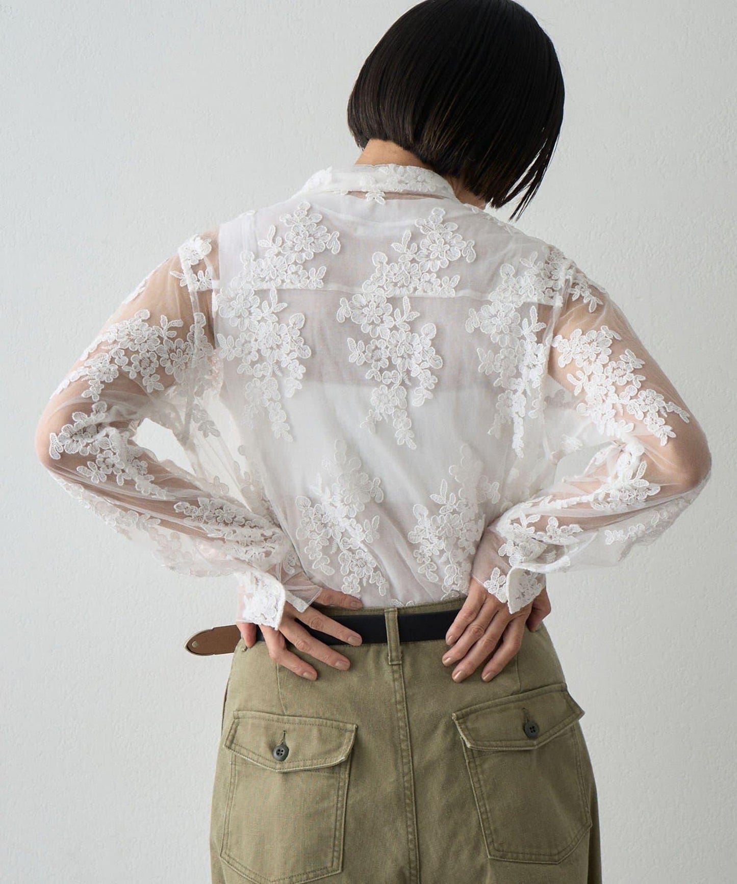 刺繡蕾絲襯衫