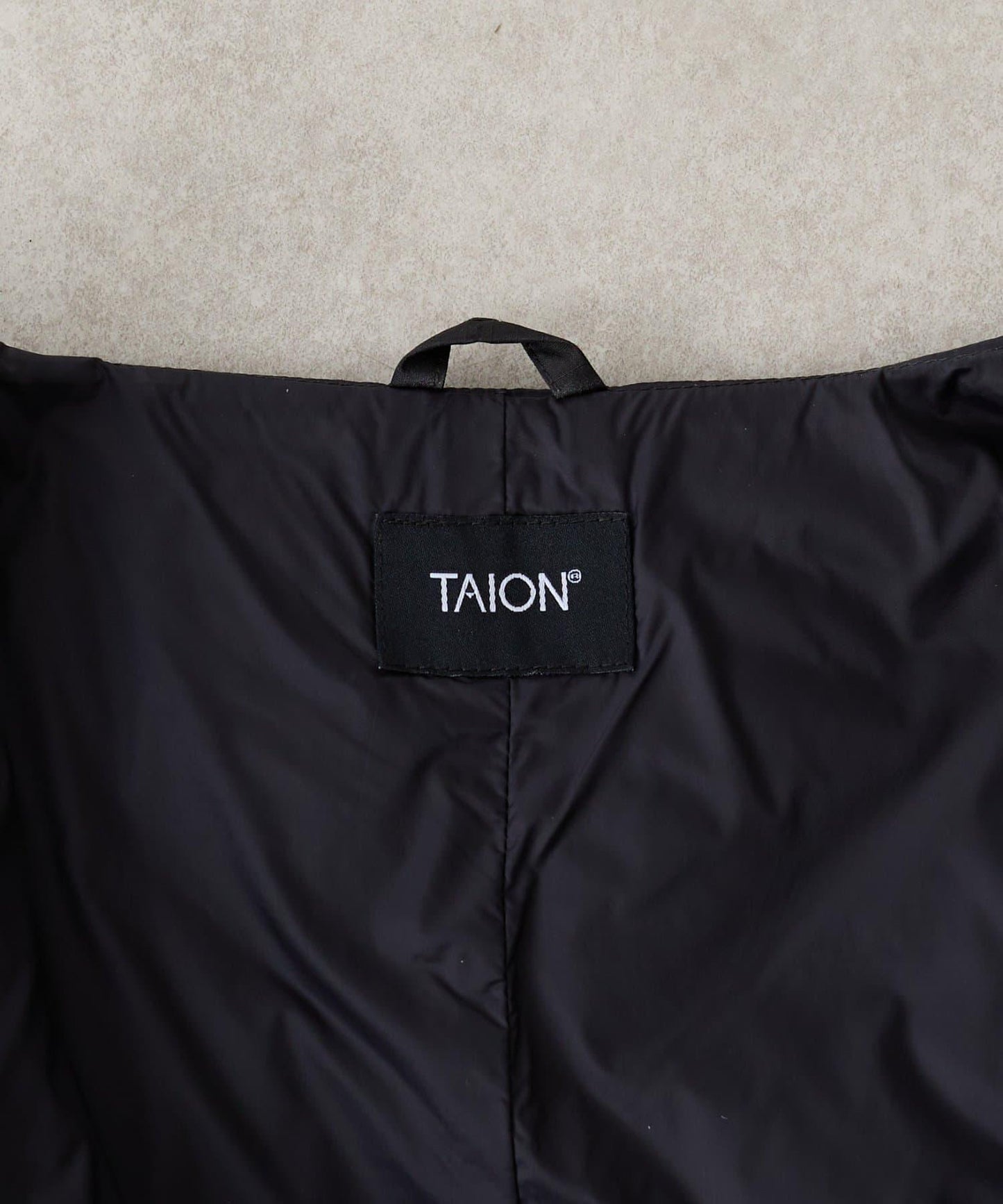TAION聯名款 無領帶圍巾羽絨服