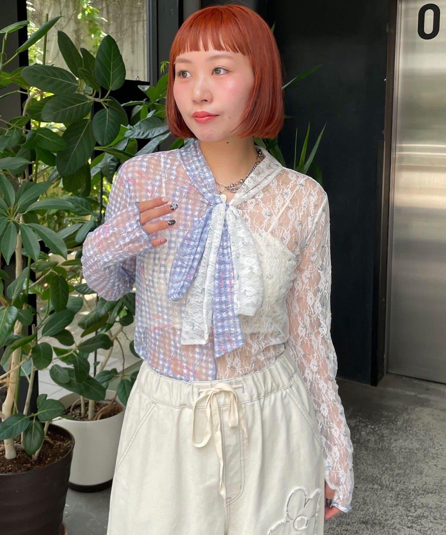 HELLO.SANFRANCISCO 蕾絲拼接蝴蝶結繫帶T恤