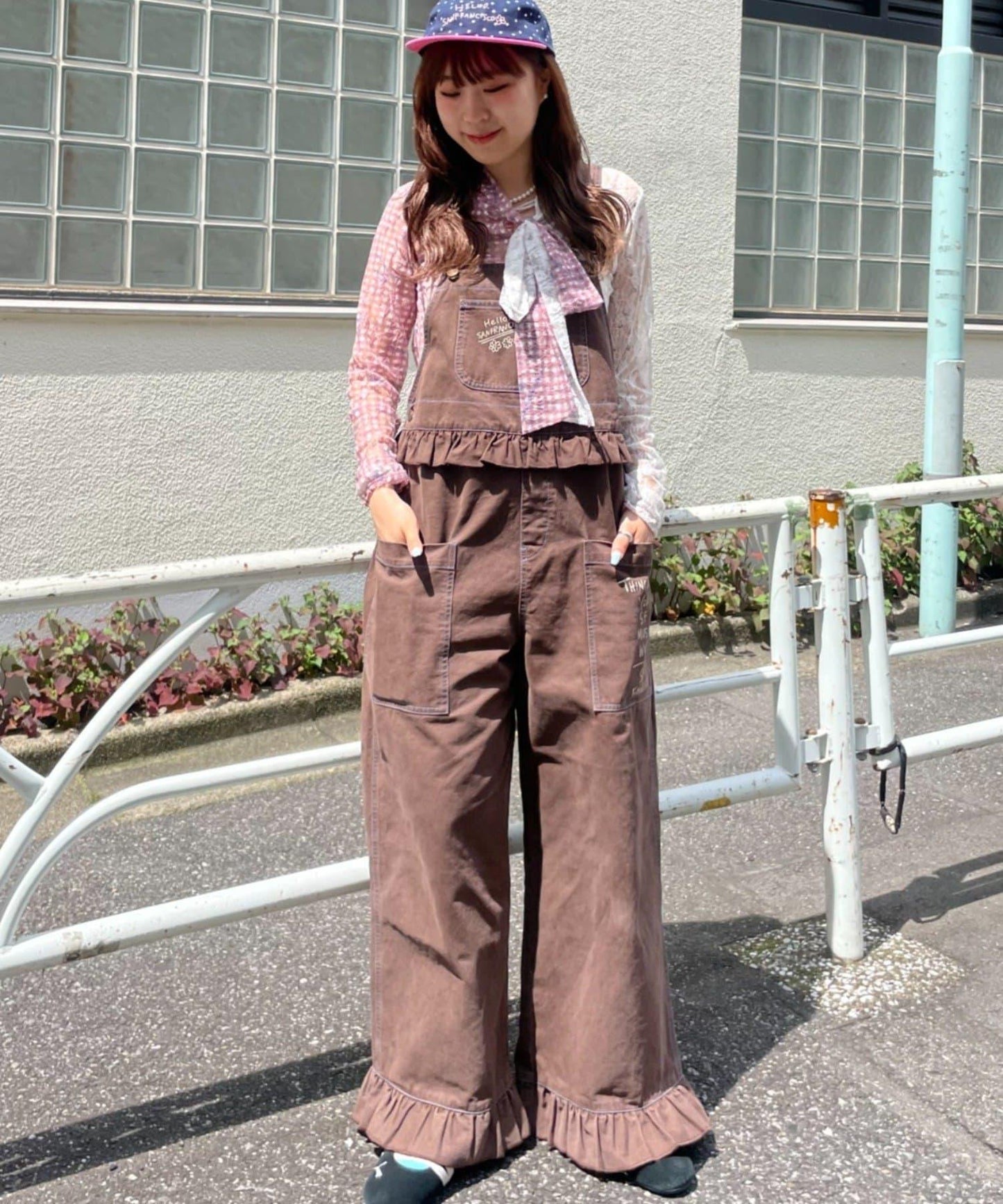 HELLO.SANFRANCISCO 蕾絲拼接蝴蝶結繫帶T恤