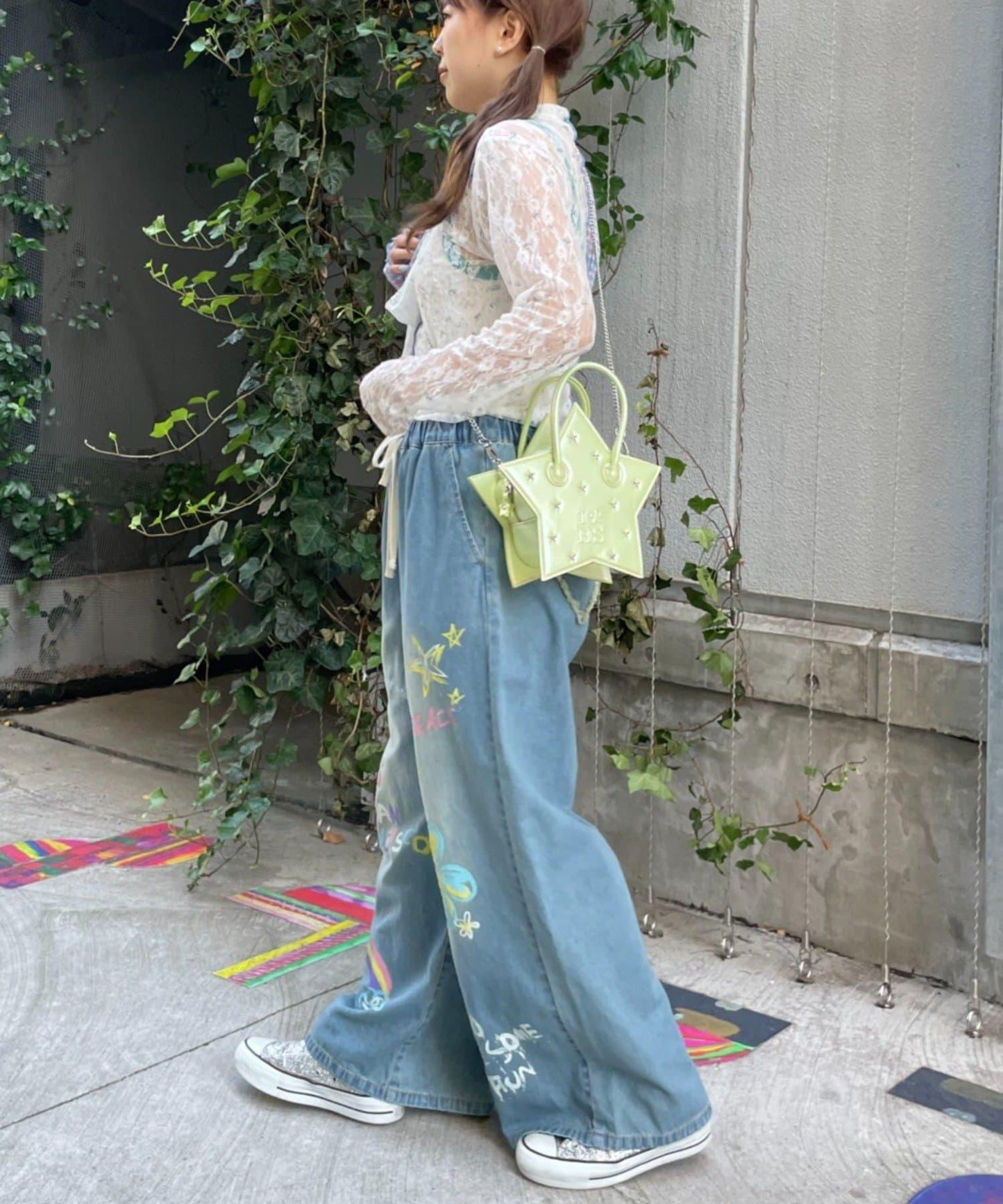 HELLO.SANFRANCISCO 蕾絲拼接蝴蝶結繫帶T恤