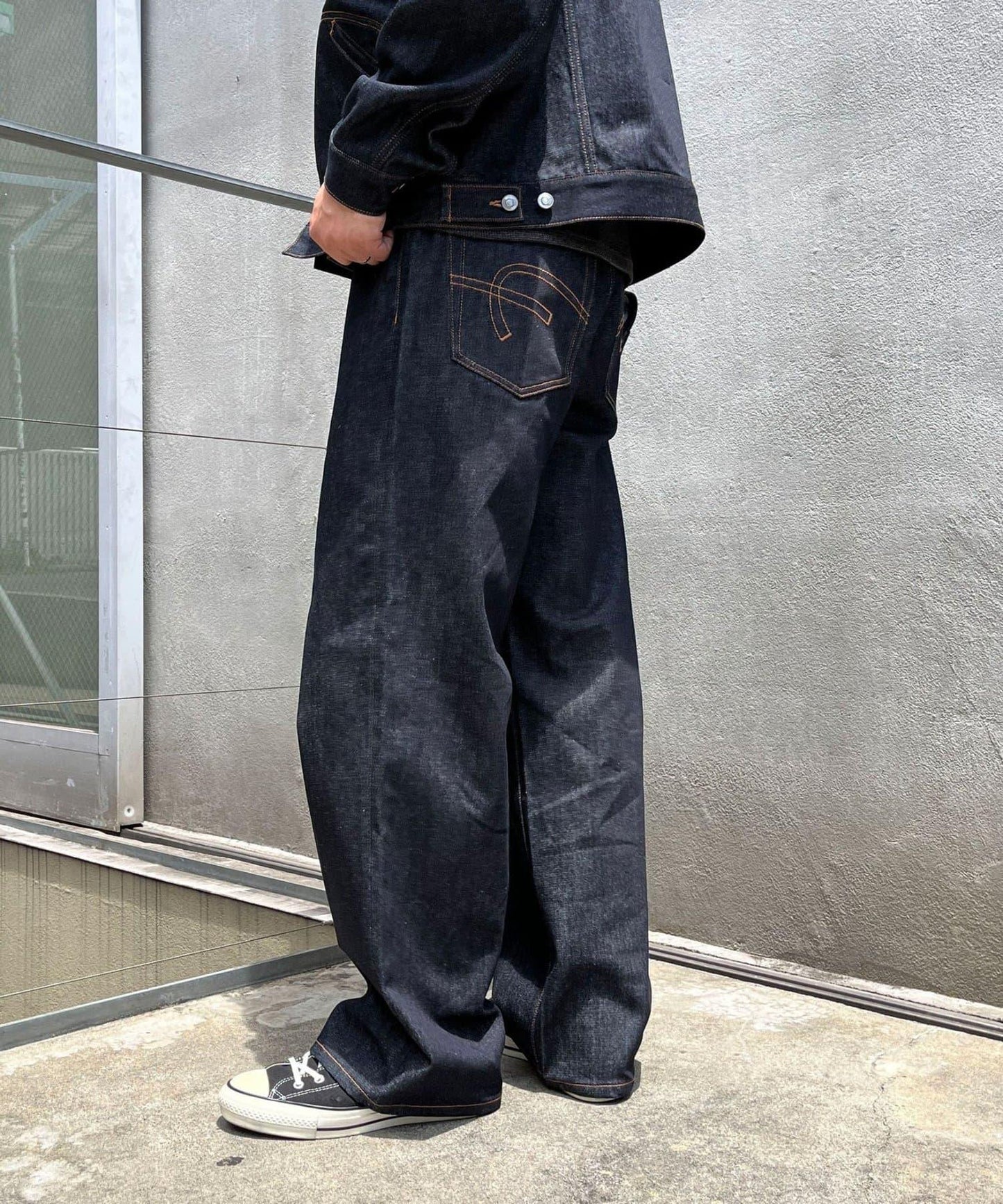 cian denim 寬鬆直筒牛仔褲