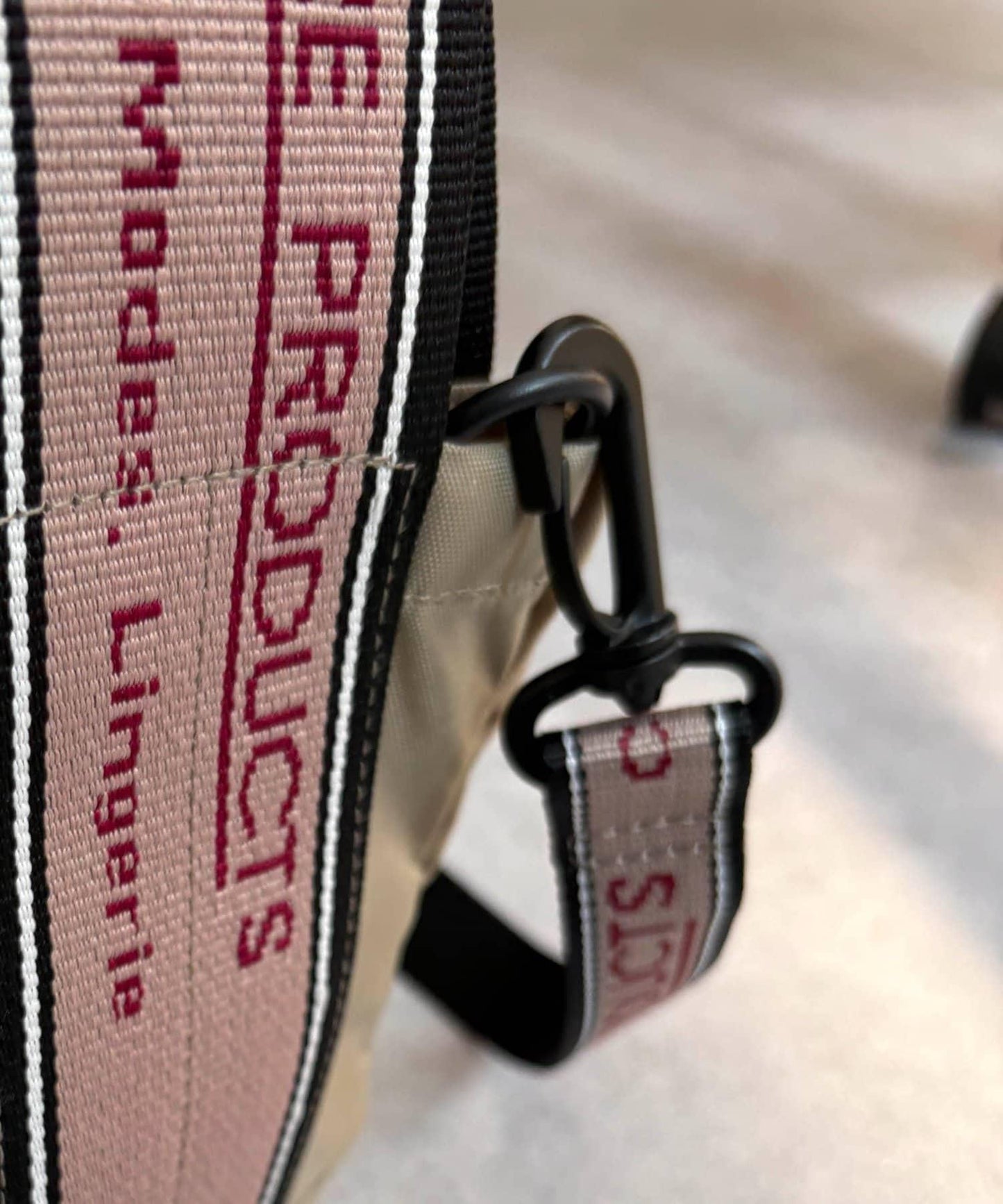 【THEATRE PRODUCTS】Logo Tape 2WAY單肩包