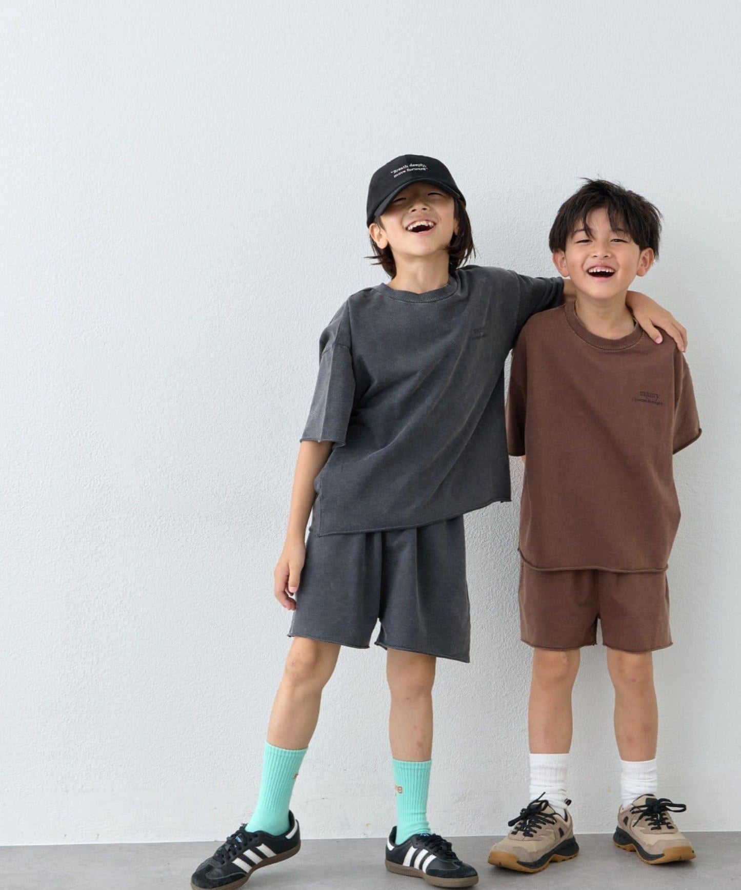 【KIDS】做舊工藝後背Logo五分袖套裝
