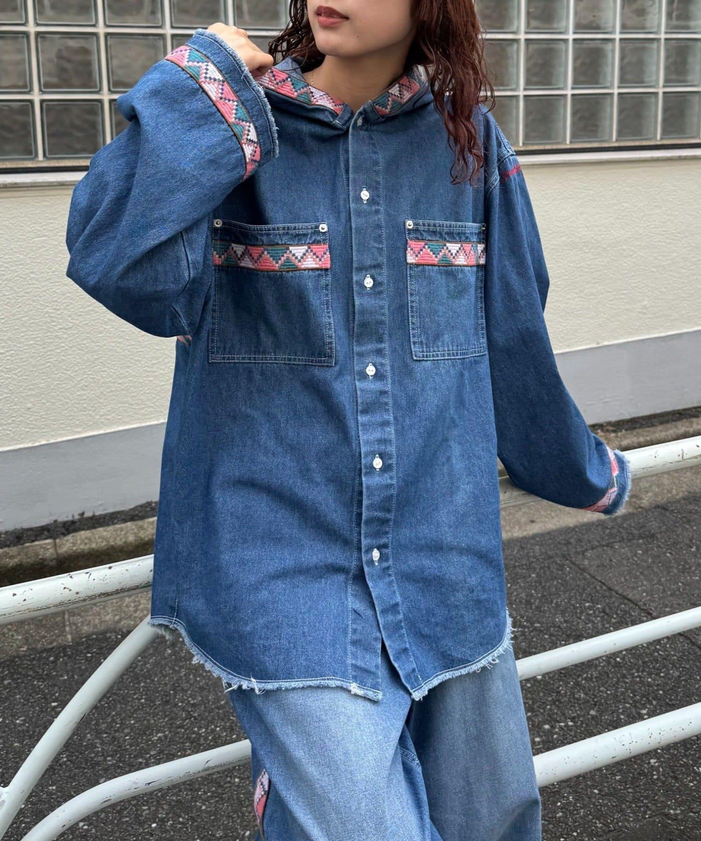 SOUNDS GOOOOD 提花織帶牛仔襯衫