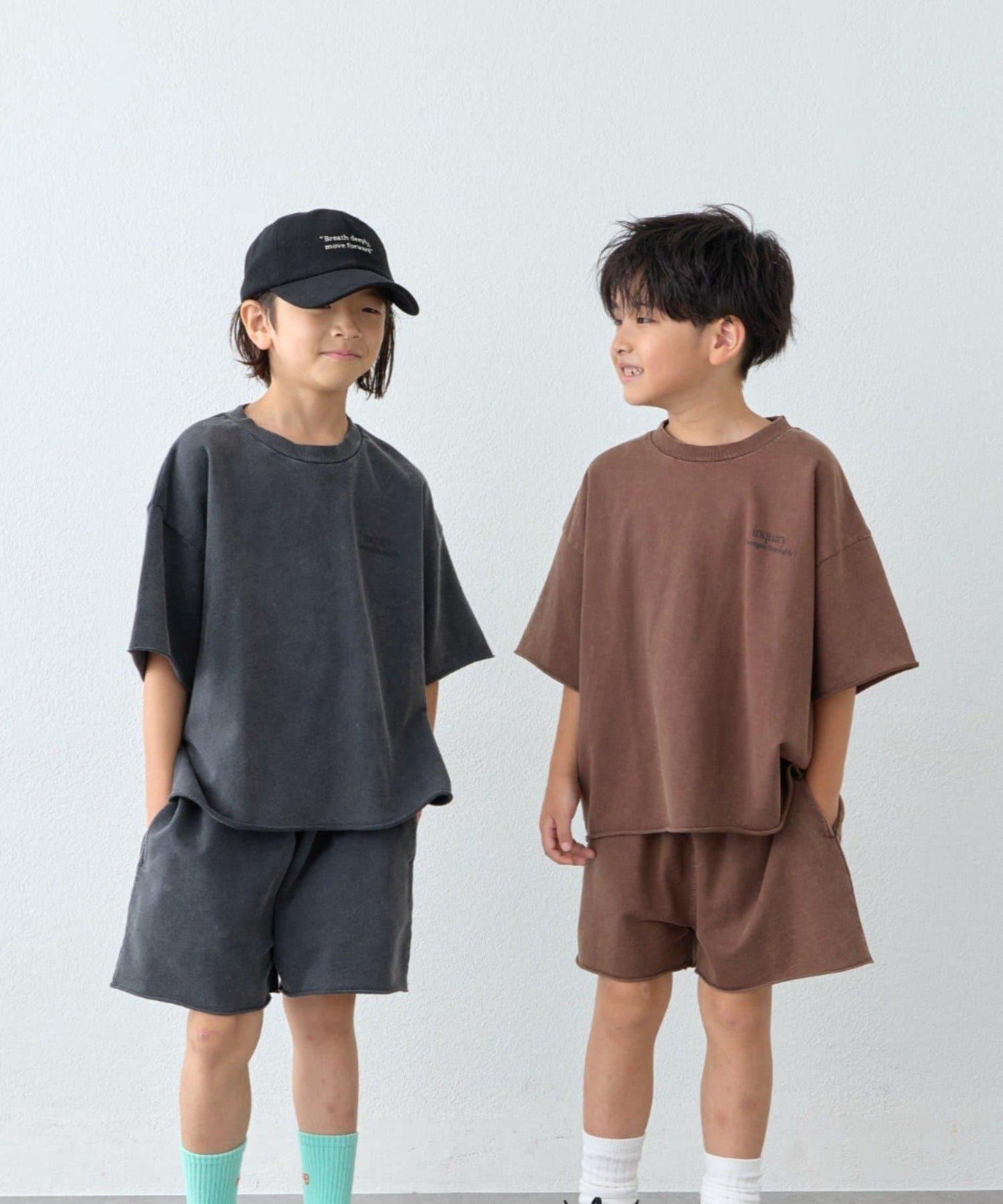 【KIDS】做舊工藝後背Logo五分袖套裝