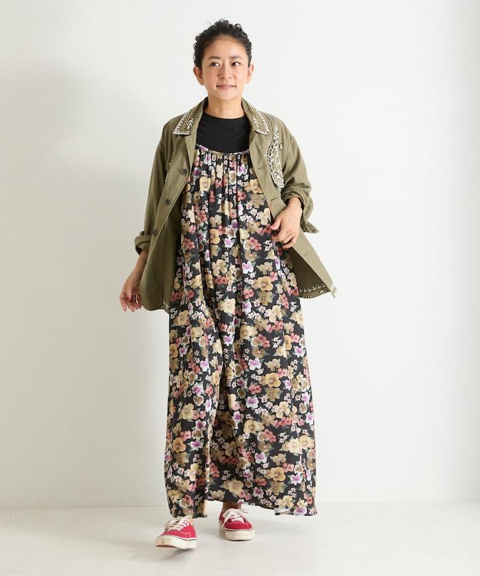 碎花吊帶連衣裙