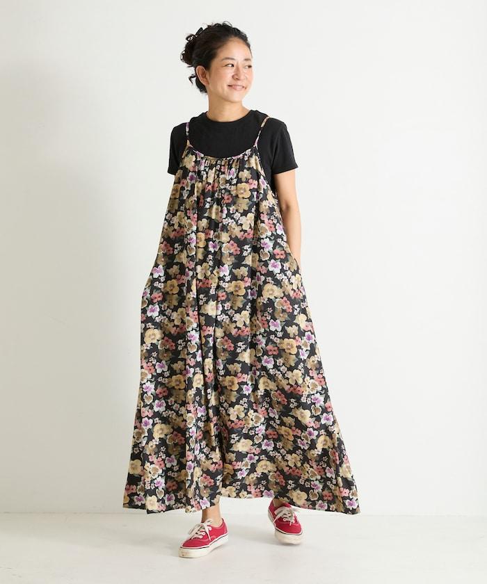 碎花吊帶連衣裙