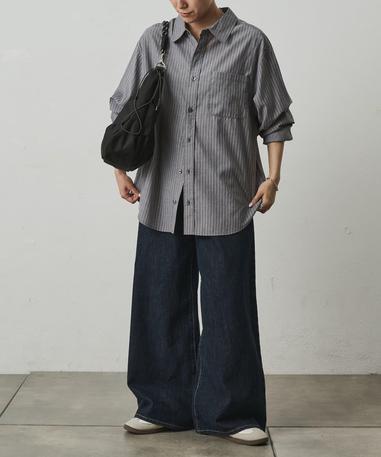 UNISEX 潑水多功能手提月牙包