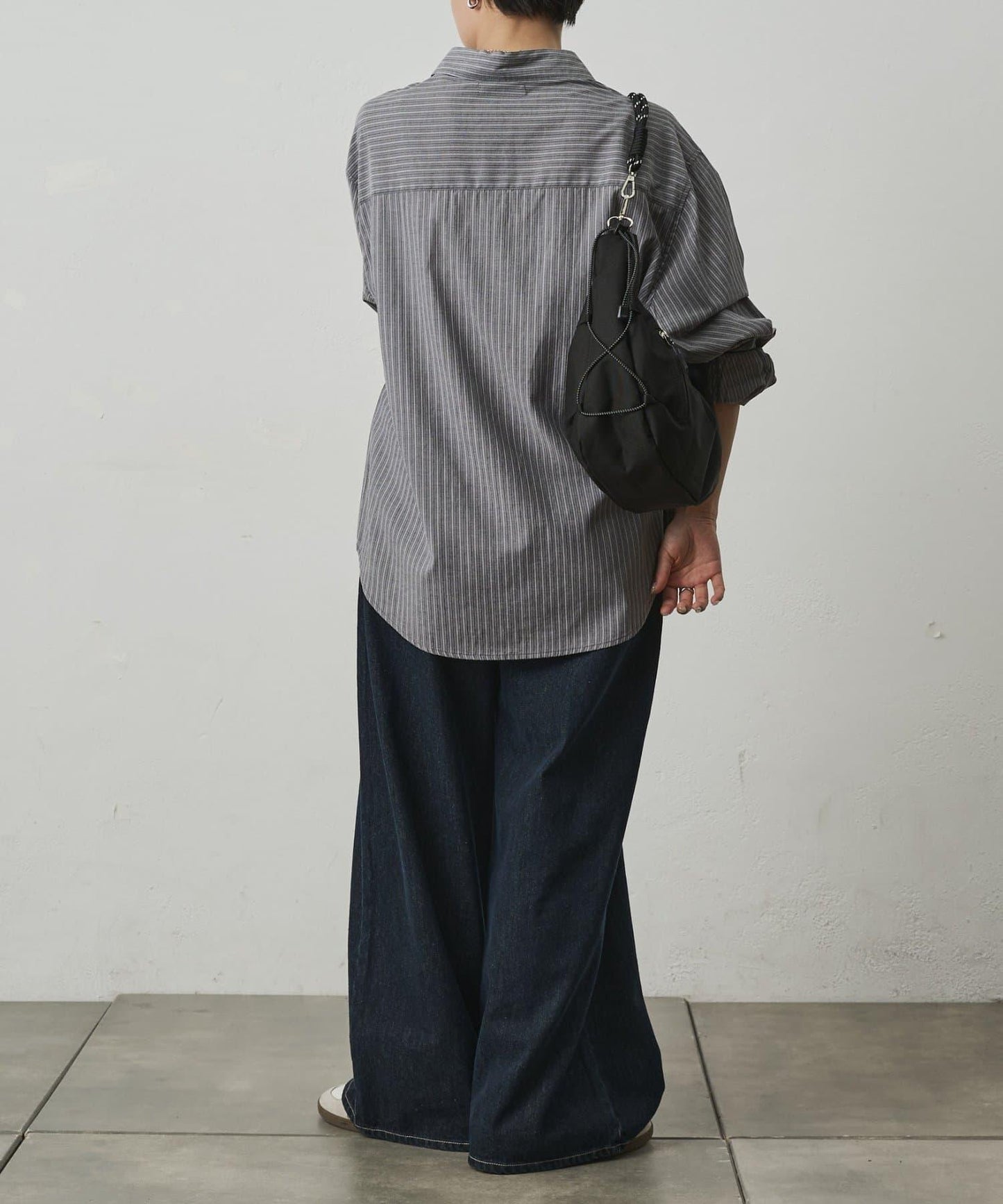 UNISEX 潑水多功能手提月牙包