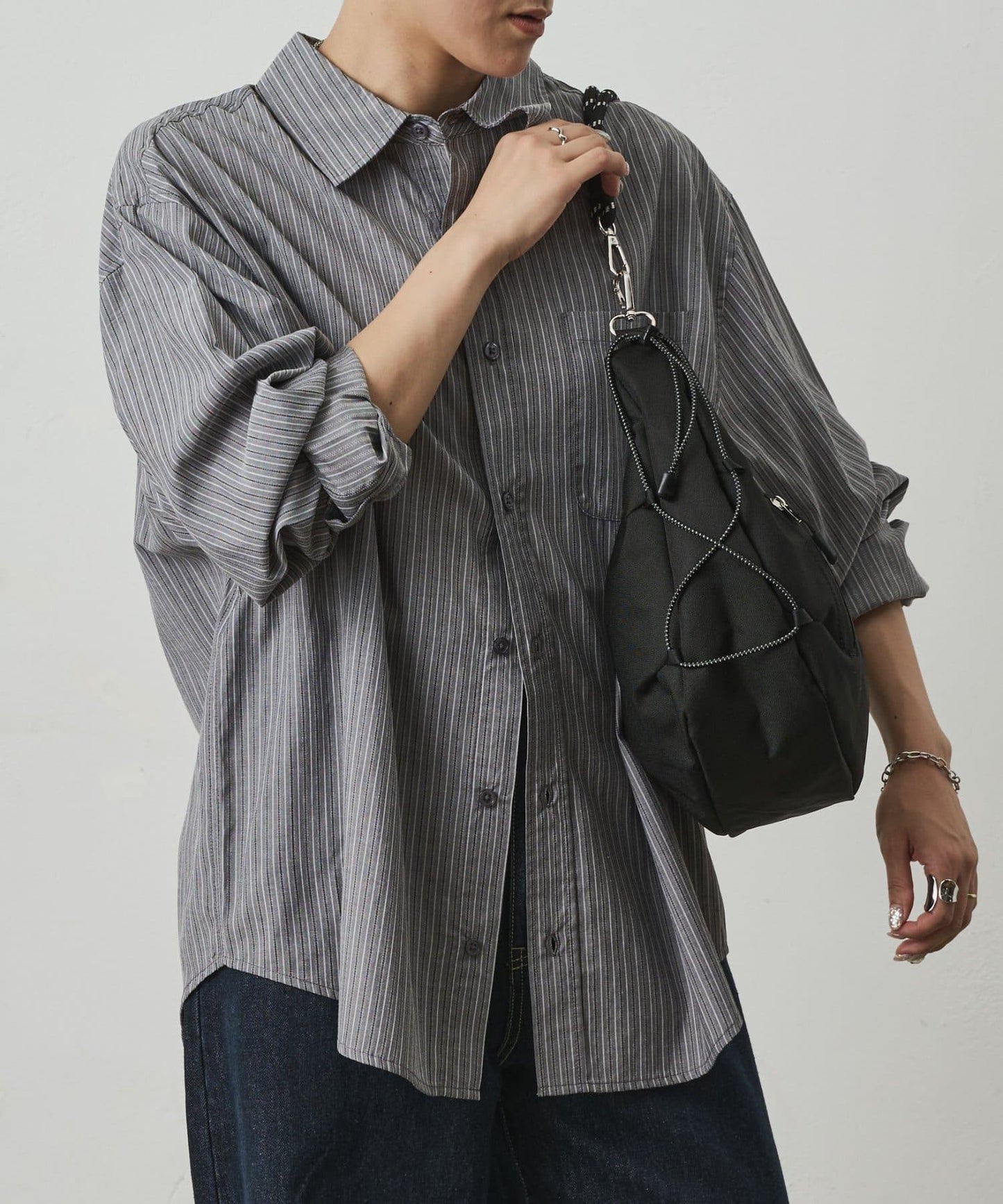 UNISEX 潑水多功能手提月牙包