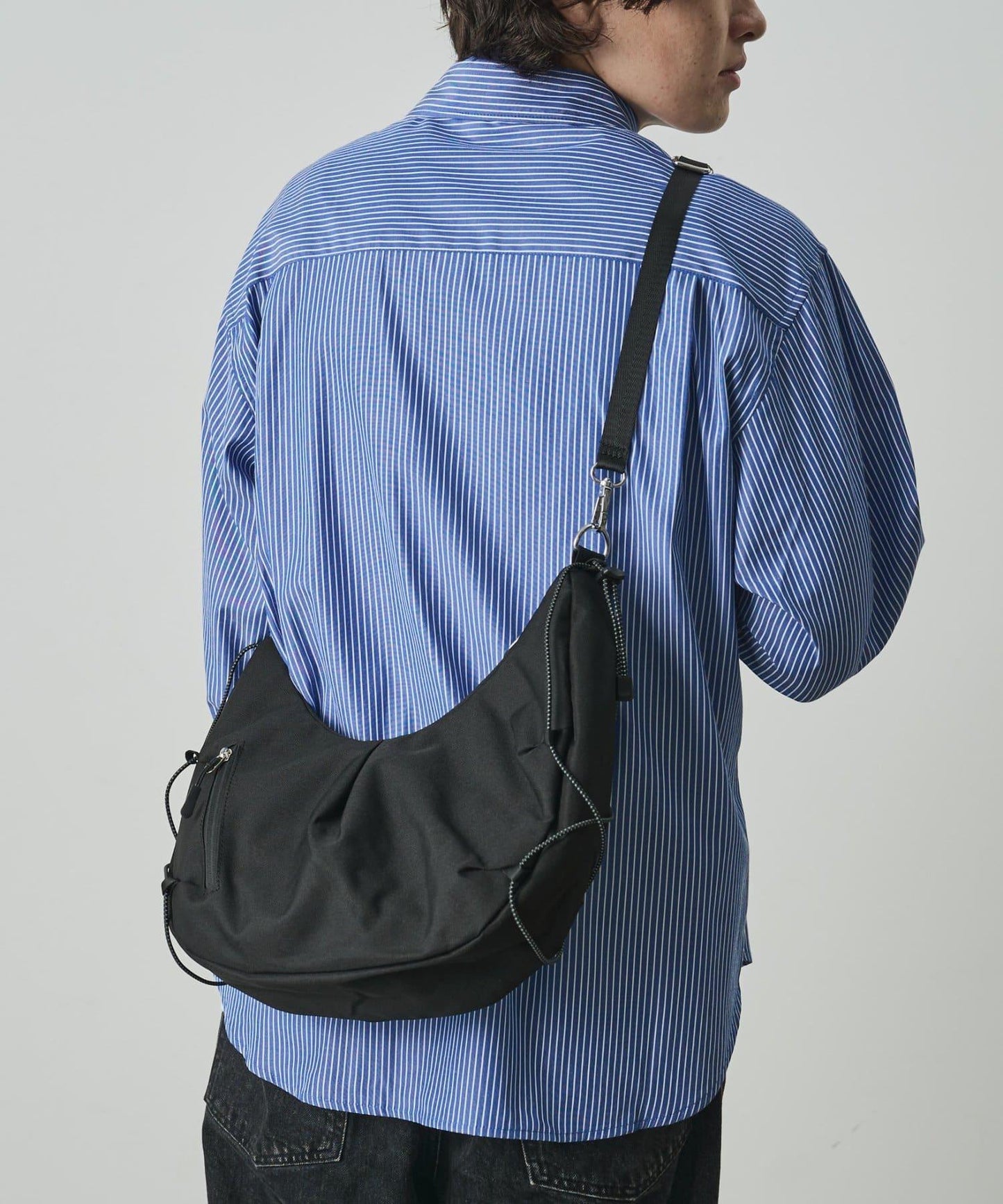 UNISEX 潑水多功能手提月牙包