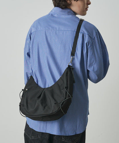 UNISEX 潑水多功能手提月牙包