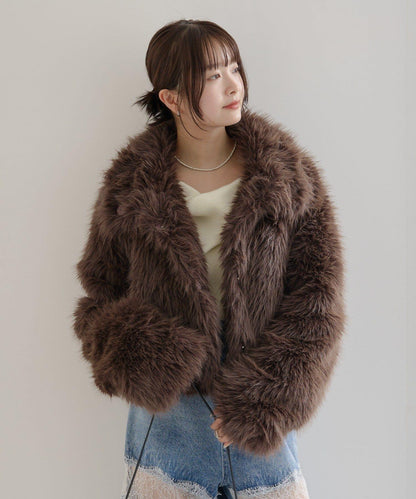 26AW 短款仿皮草外套