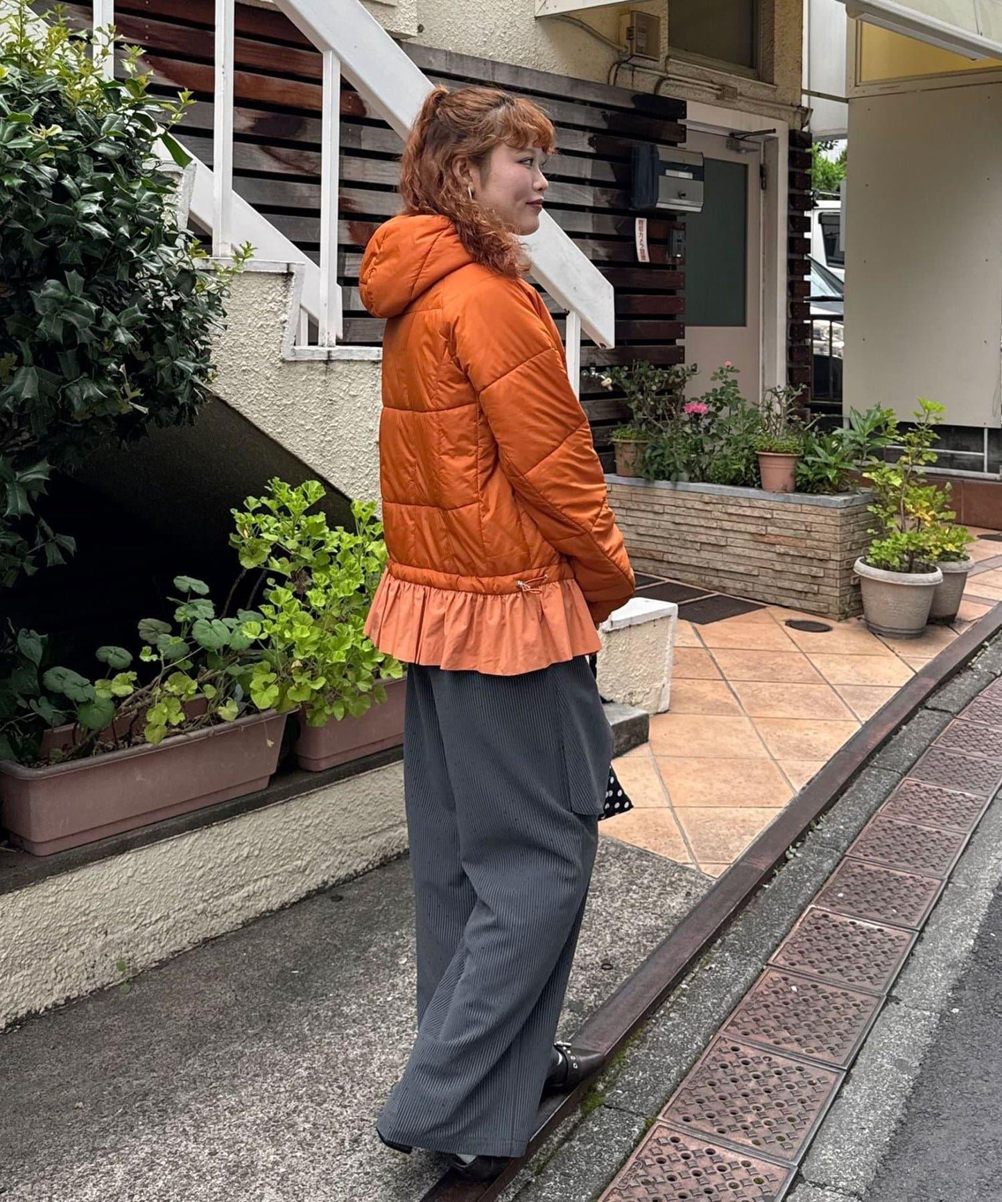 下襬荷葉邊波浪絎縫泡泡袖夾克