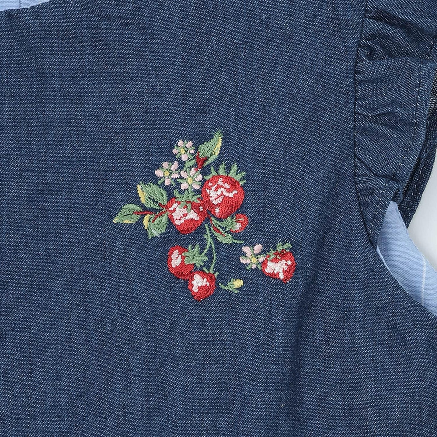 野草莓刺繡揹帶連衣裙