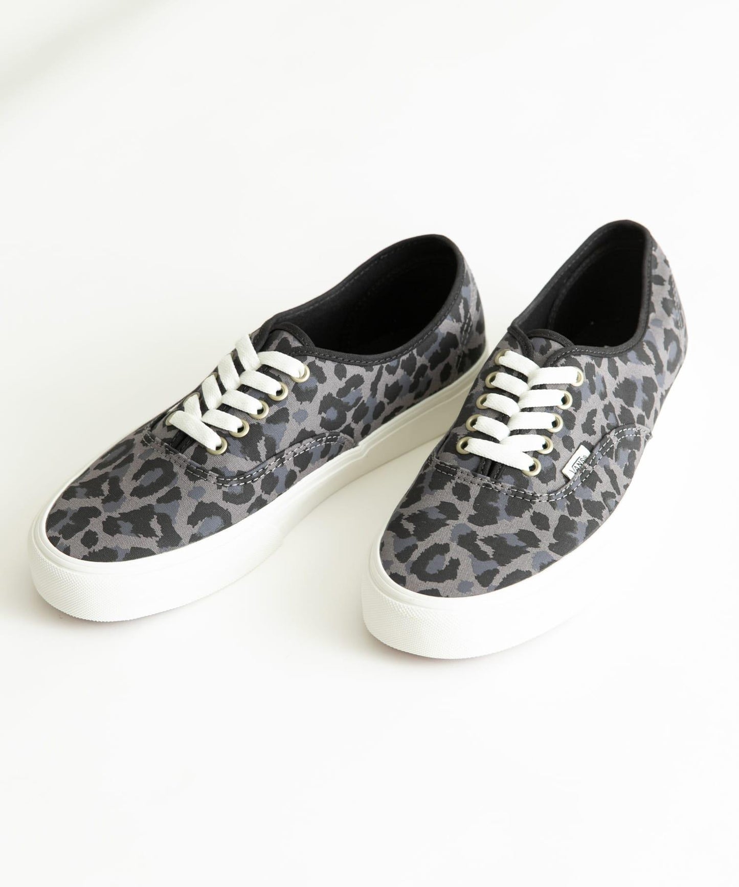 VANS Authentic