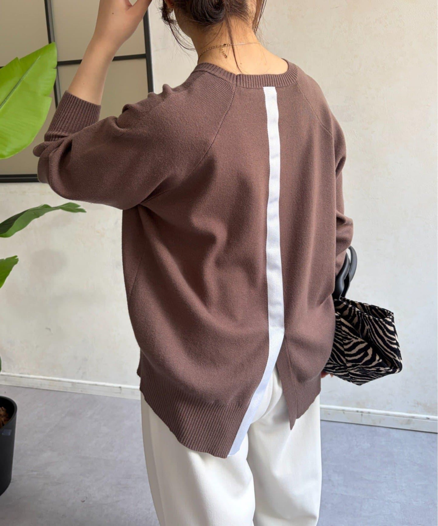後繫帶亮片針織衫