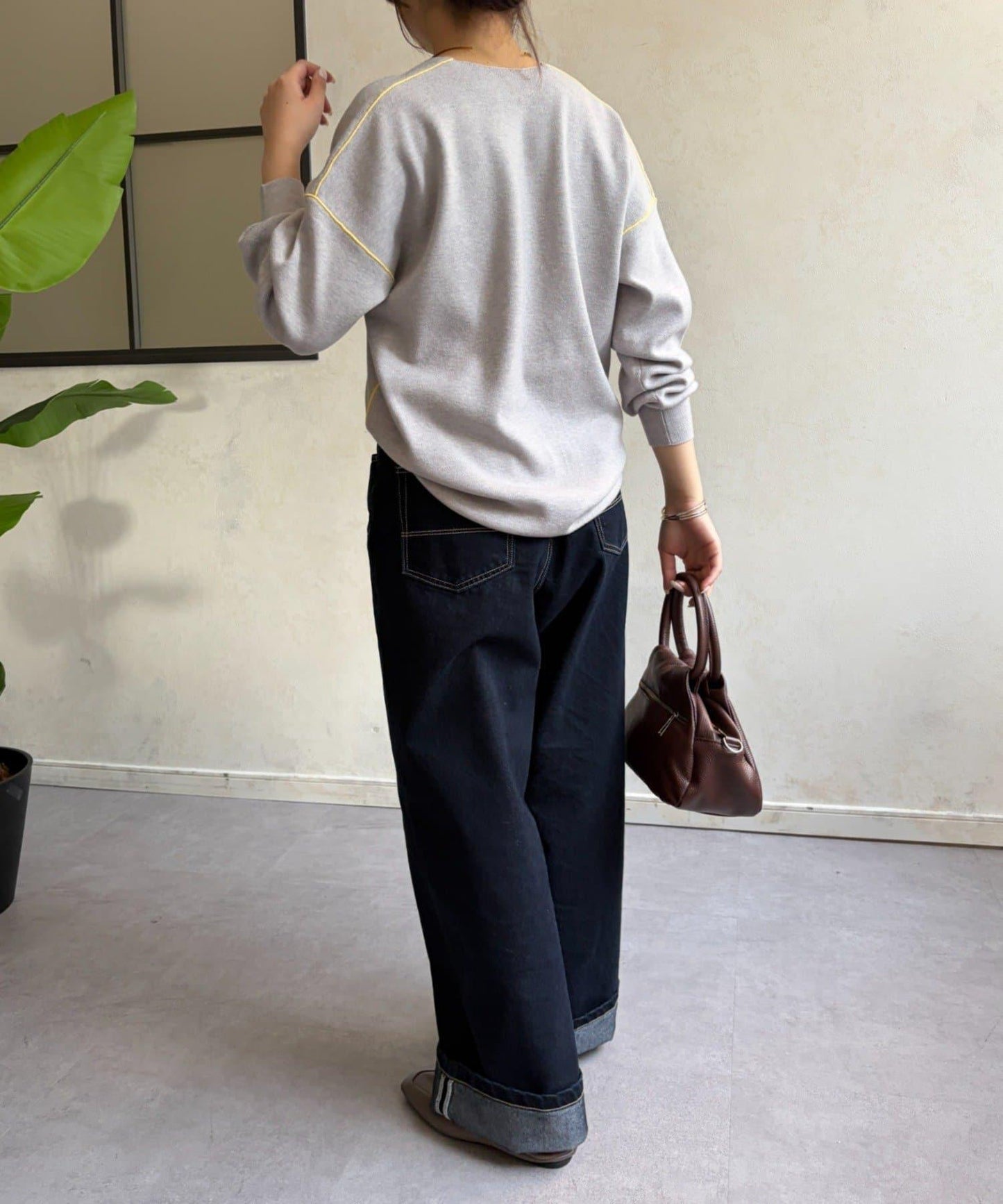 V領蝙蝠袖針織衫