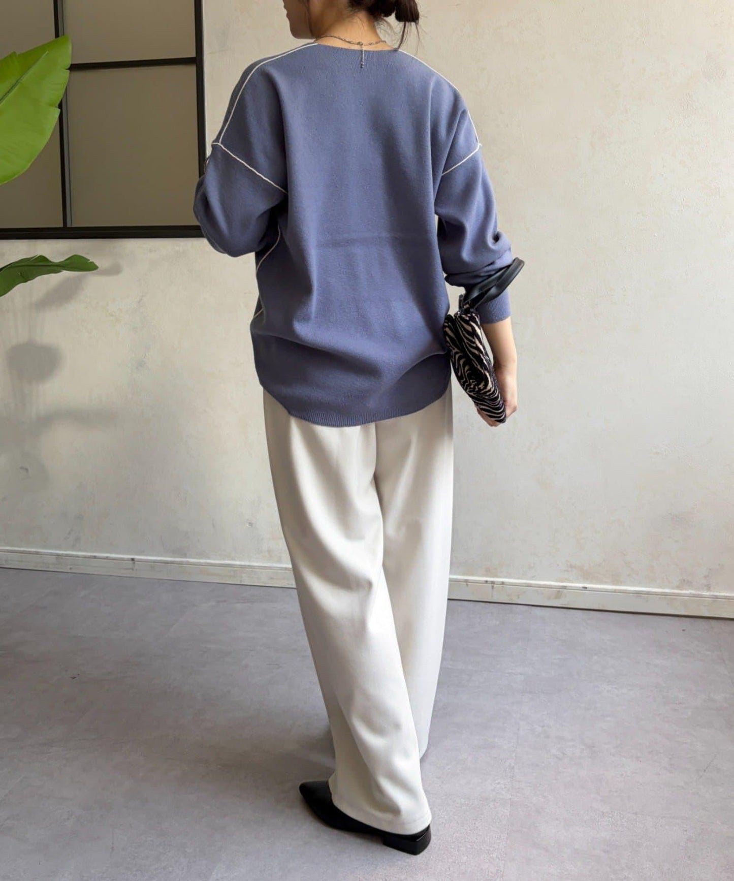 V領蝙蝠袖針織衫