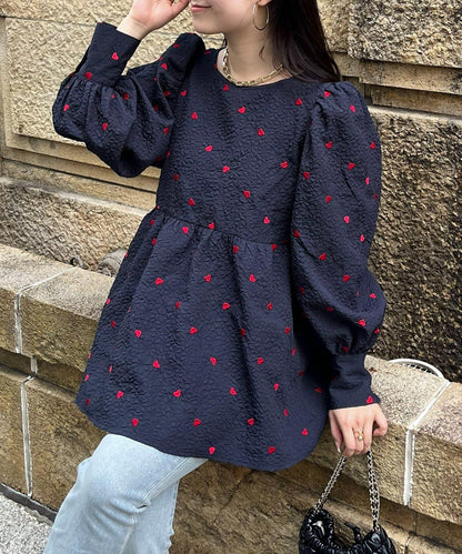 心形刺繡泡泡袖收腰襯衫