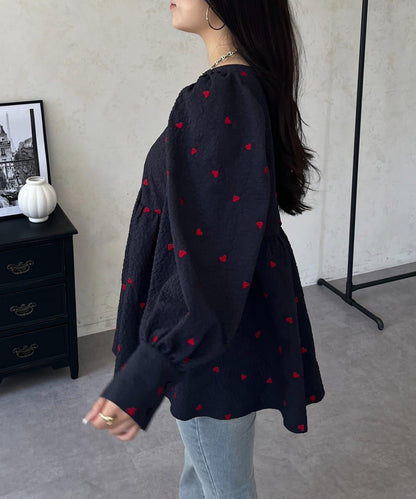 心形刺繡泡泡袖收腰襯衫