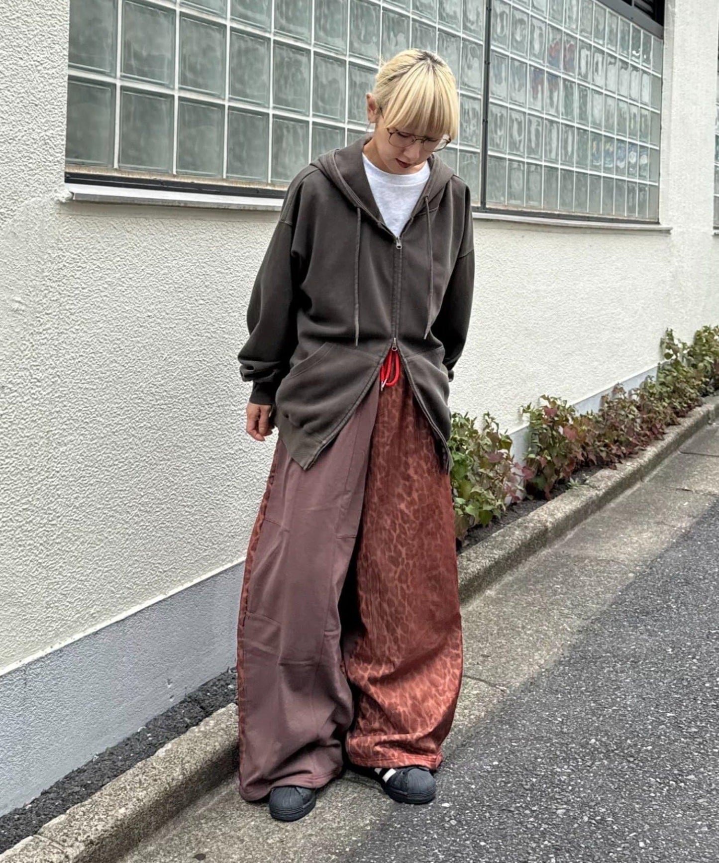 SOUNDS GOOOOD 拼接透視運動褲