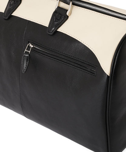 WILD BEARS DUFFLE BAG