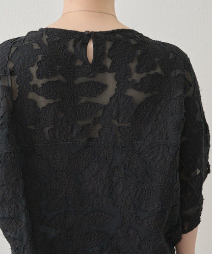 刺繡套頭衫