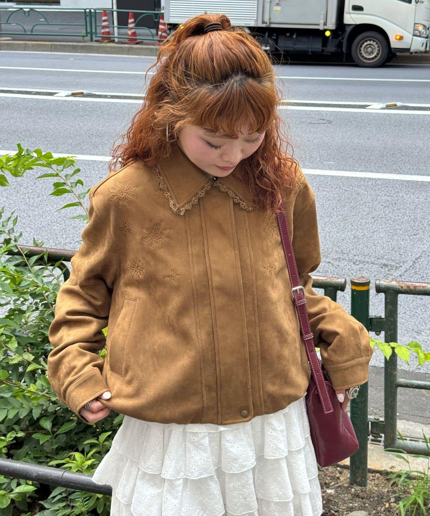 花朵刺繡麂皮夾克