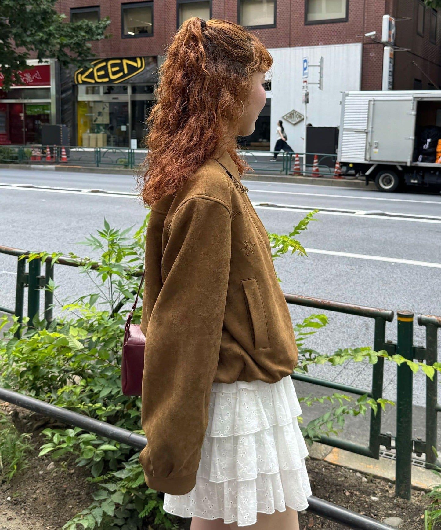 花朵刺繡麂皮夾克