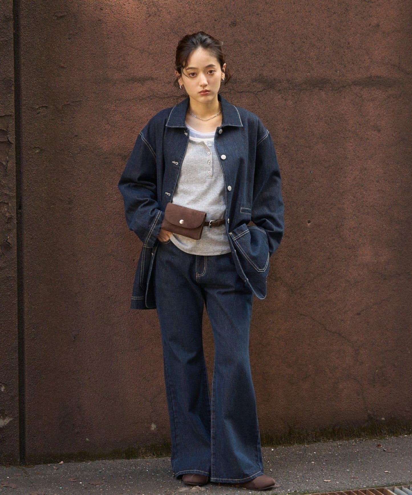 牛仔罩衫
