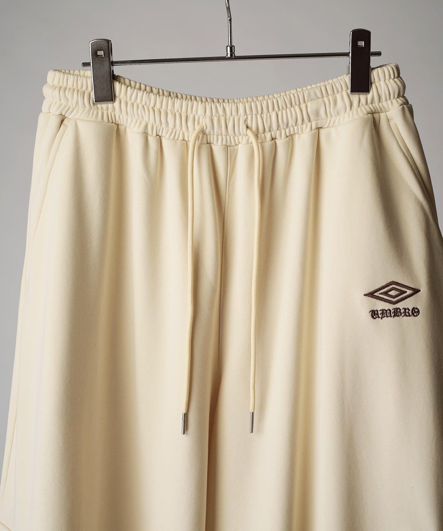 【UMBRO for Lui's】氣球曲線工裝運動褲
