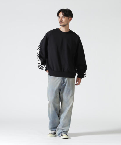 DISCOVERED CROCHET SLEEVE SWEAT(UNISEX) 聯名款 鉤針袖衛衣