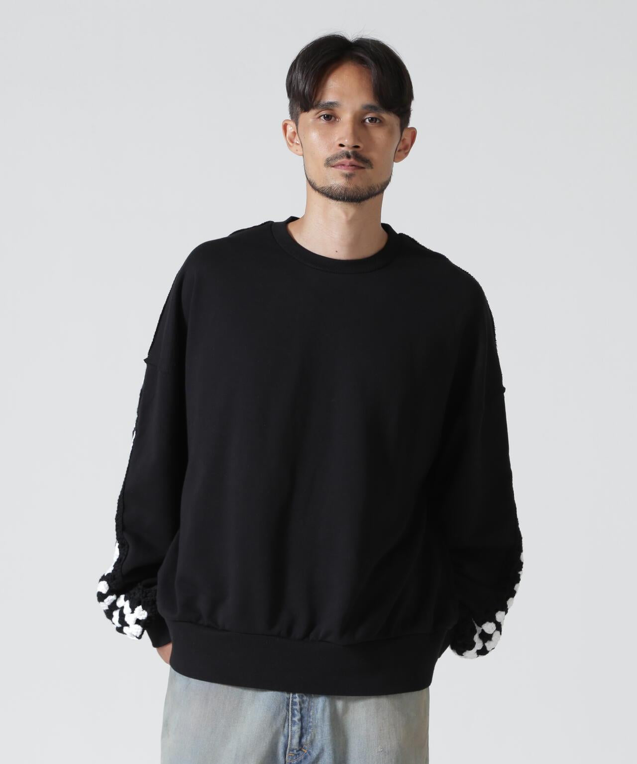 DISCOVERED CROCHET SLEEVE SWEAT(UNISEX) 聯名款 鉤針袖衛衣