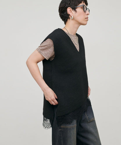 下襬斜向蕾絲V領針織衫