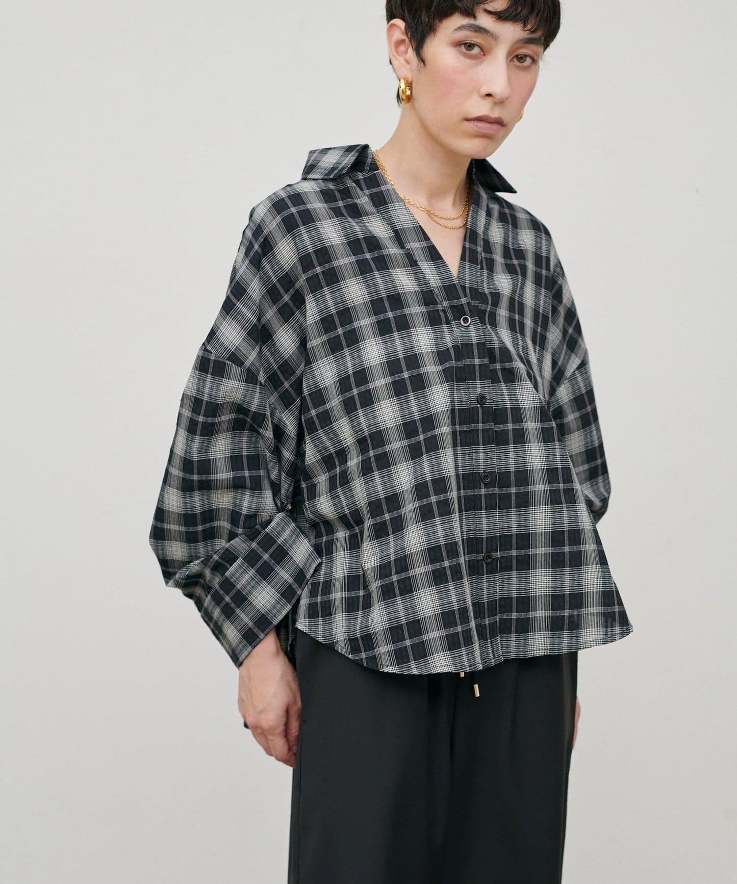 透膚立領多穿襯衫