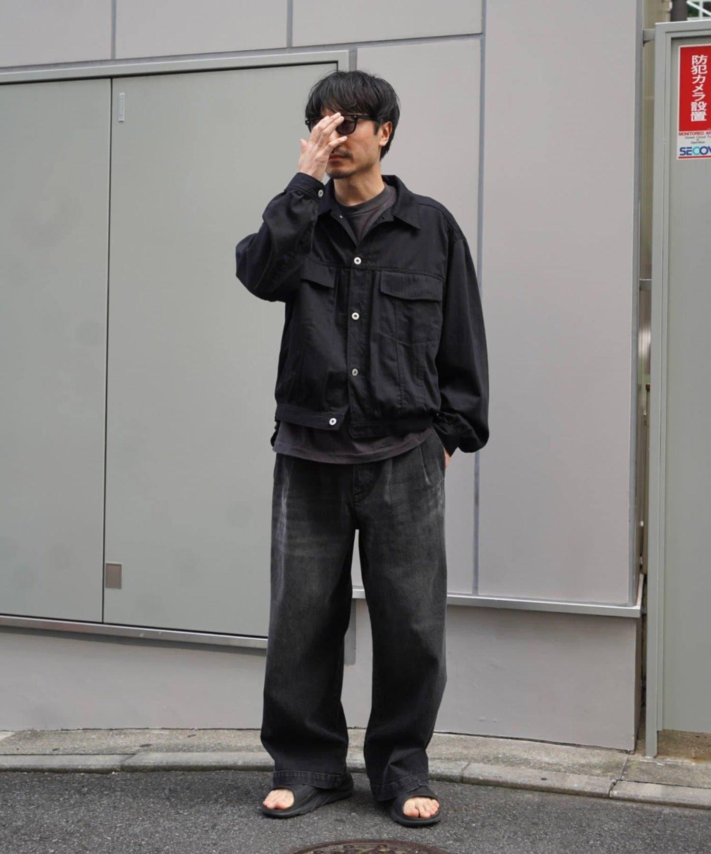 高彈力扭褶牛仔褲