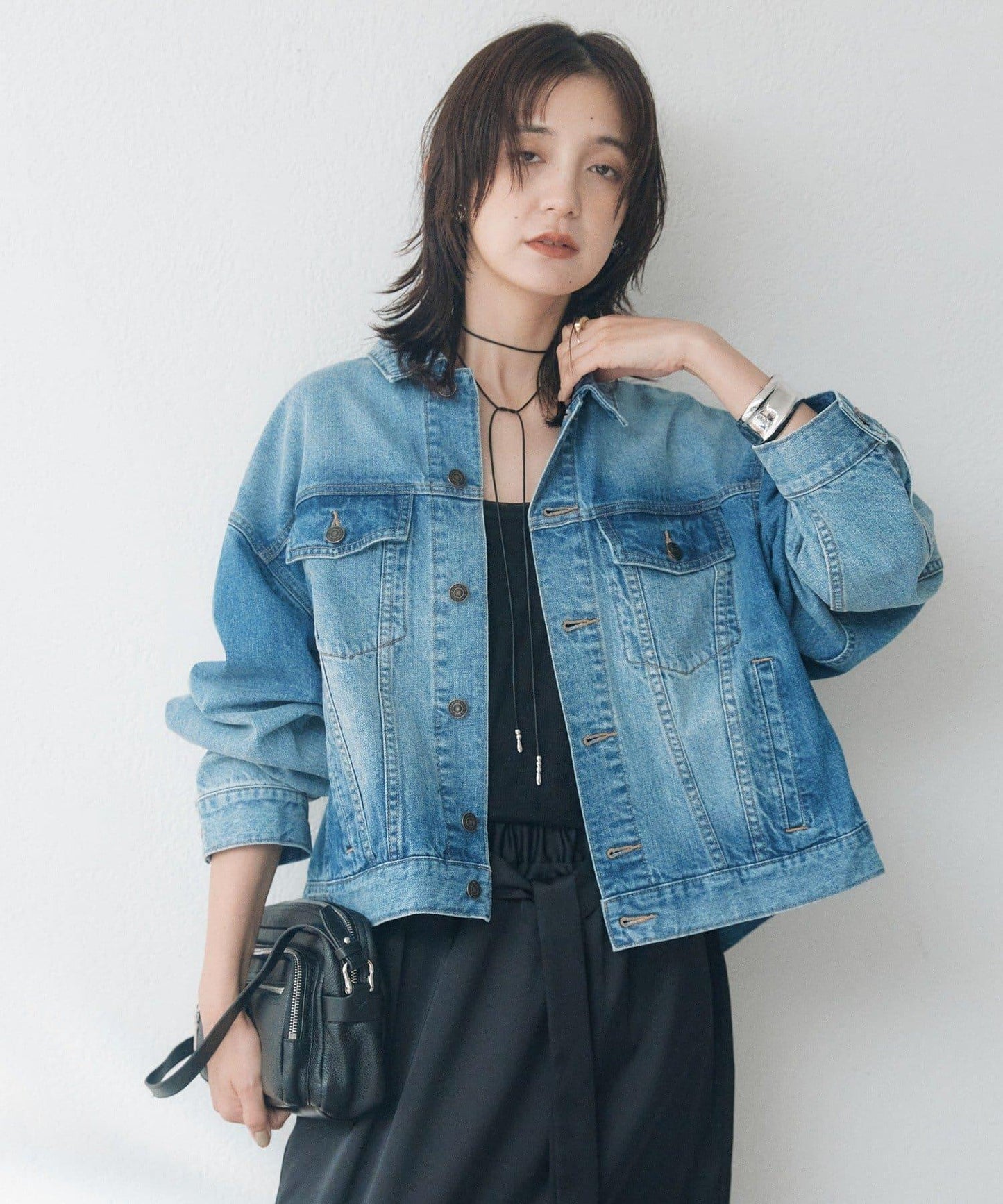 A・MONN 喇叭下襬牛仔夾克