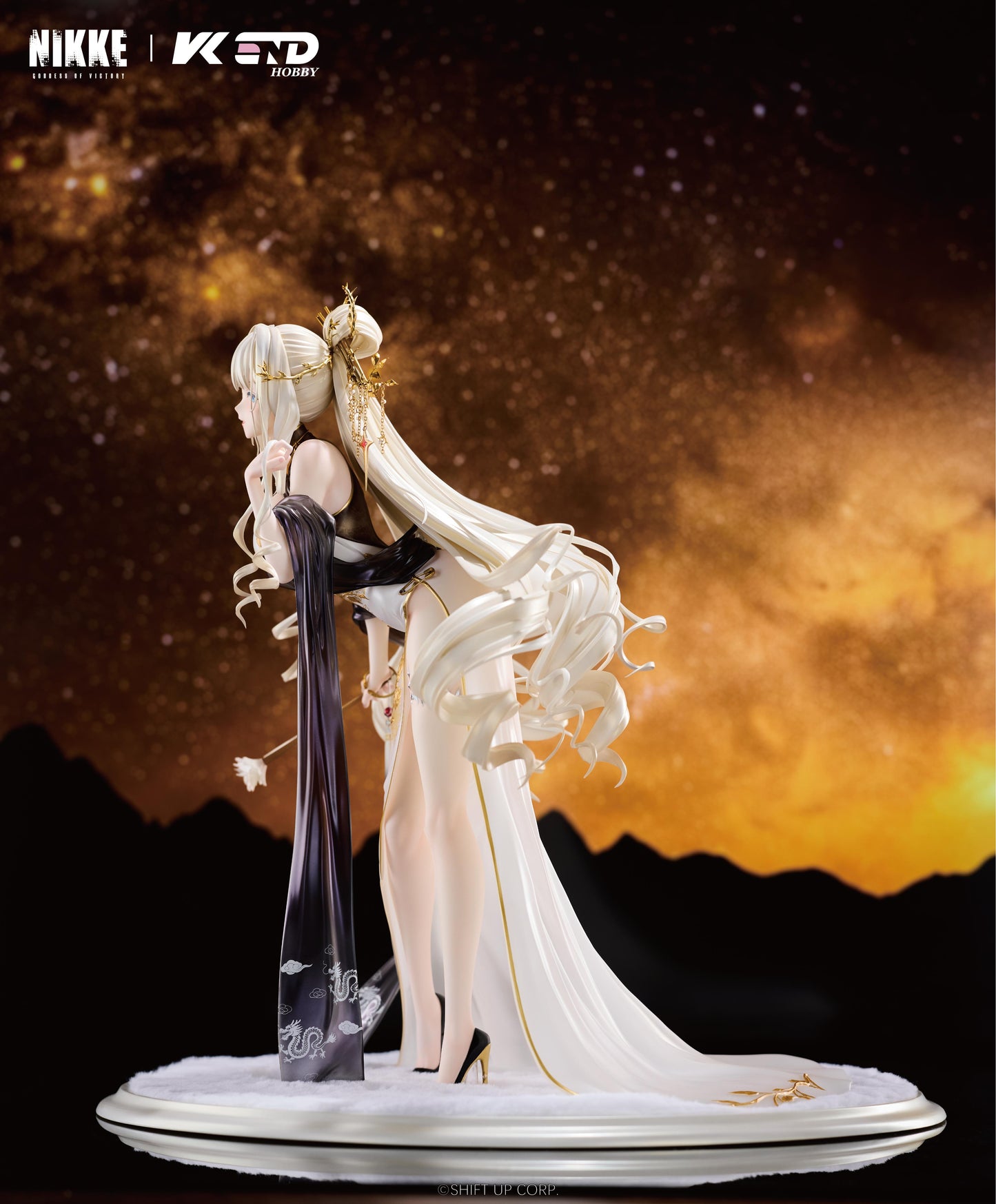 勝利女神:NIKKE クラウン:グローリアスフラワー 1/4完成品手辦