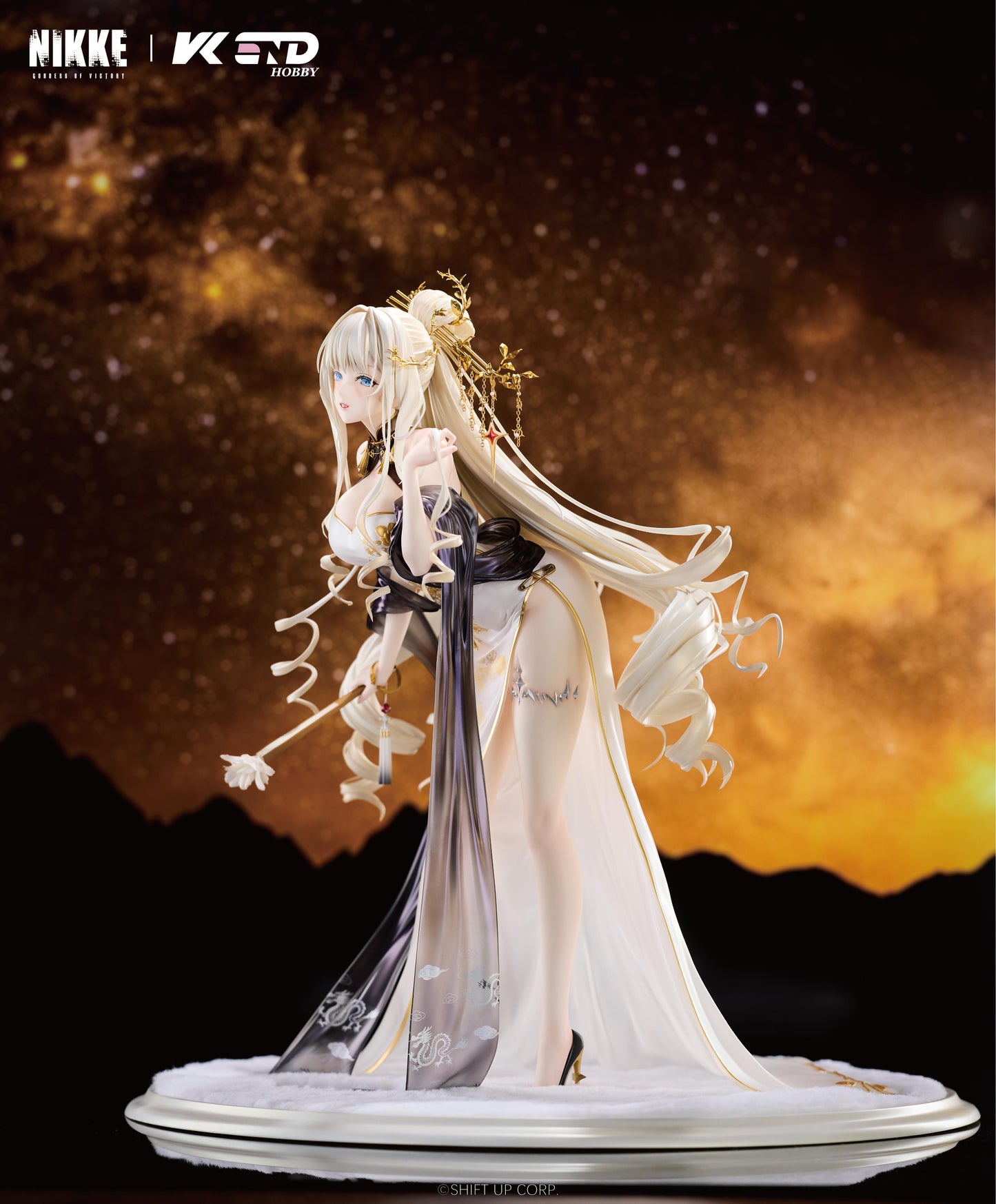 勝利女神:NIKKE クラウン:グローリアスフラワー 1/4完成品手辦