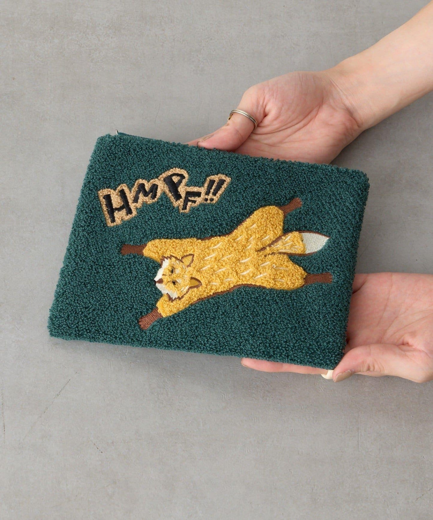 animal sagara embroidery pouch 刺繡化妝包