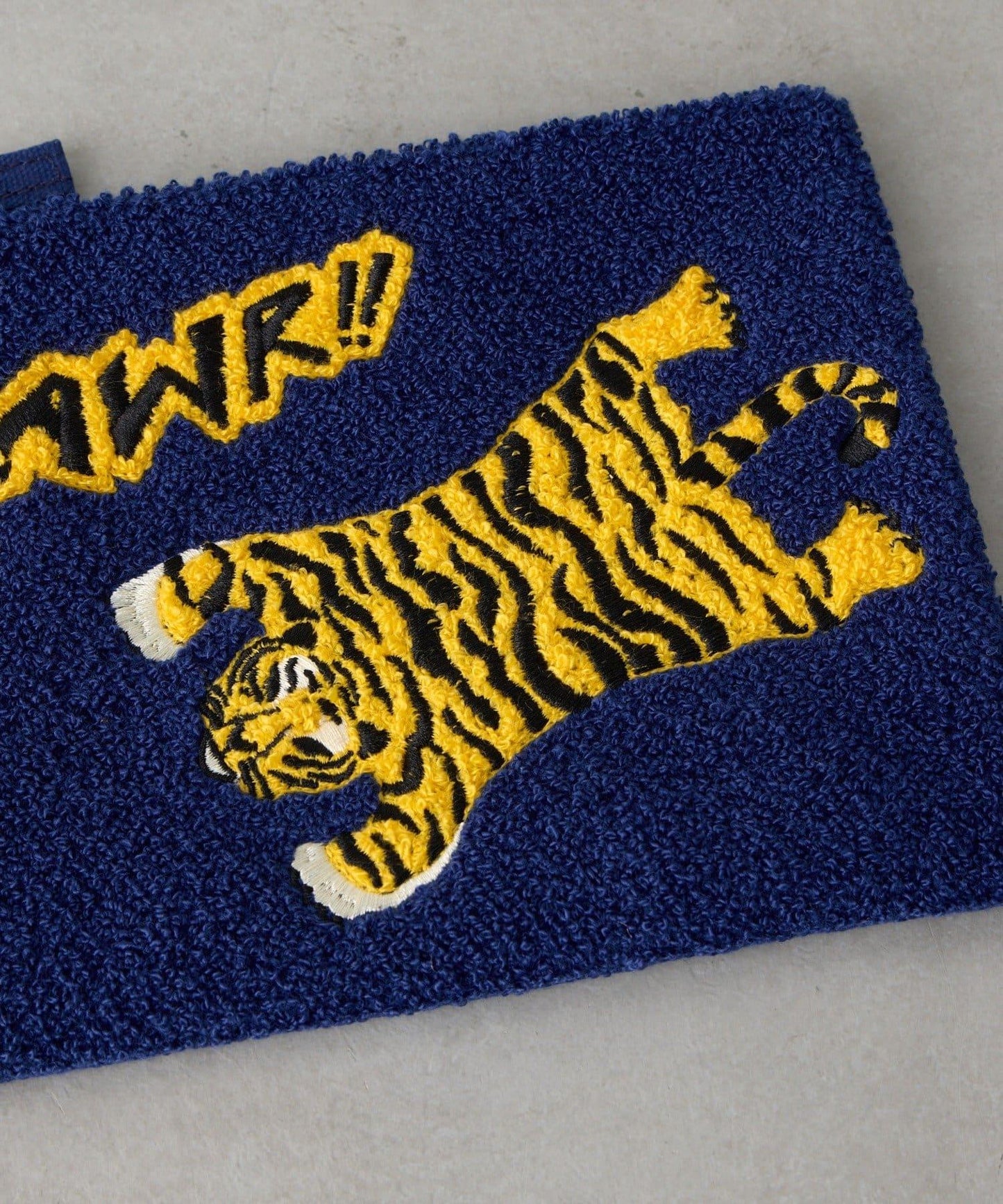 animal sagara embroidery pouch 刺繡化妝包