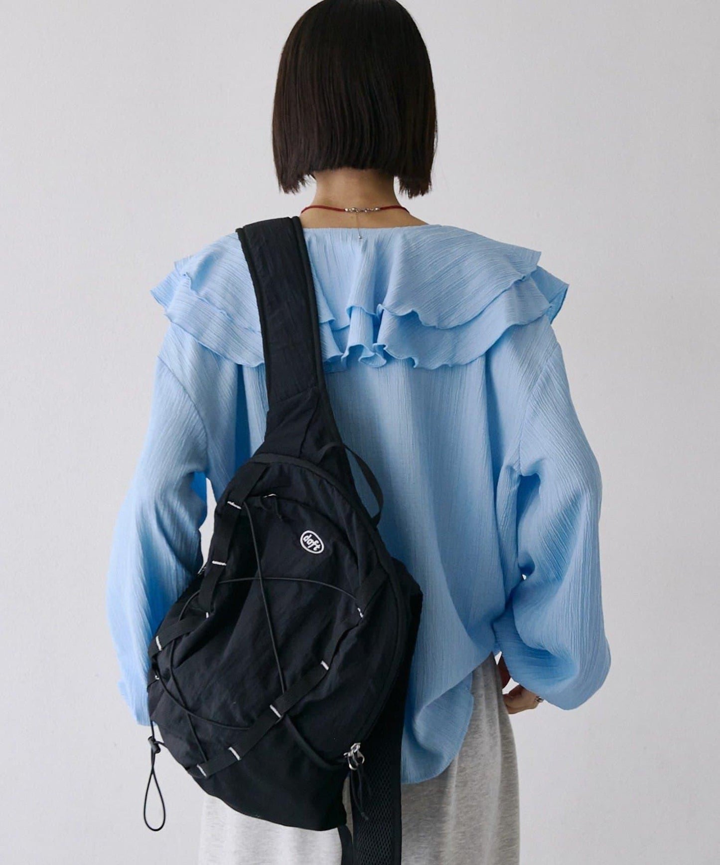 荷葉邊領襯衫